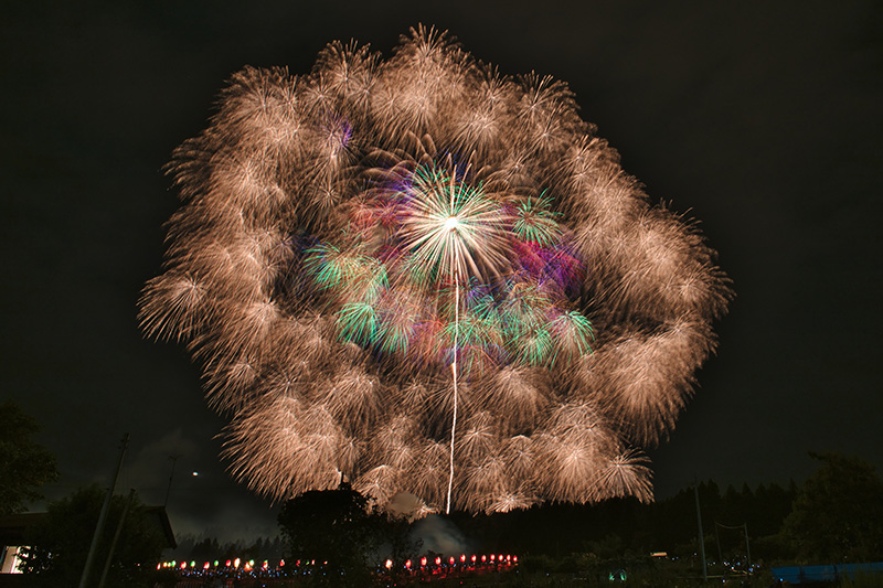 片貝まつりの花火イメージ