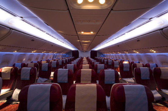 カタール航空　エコノミークラス　イメージ