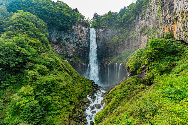 華厳滝