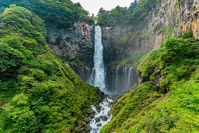 華厳滝