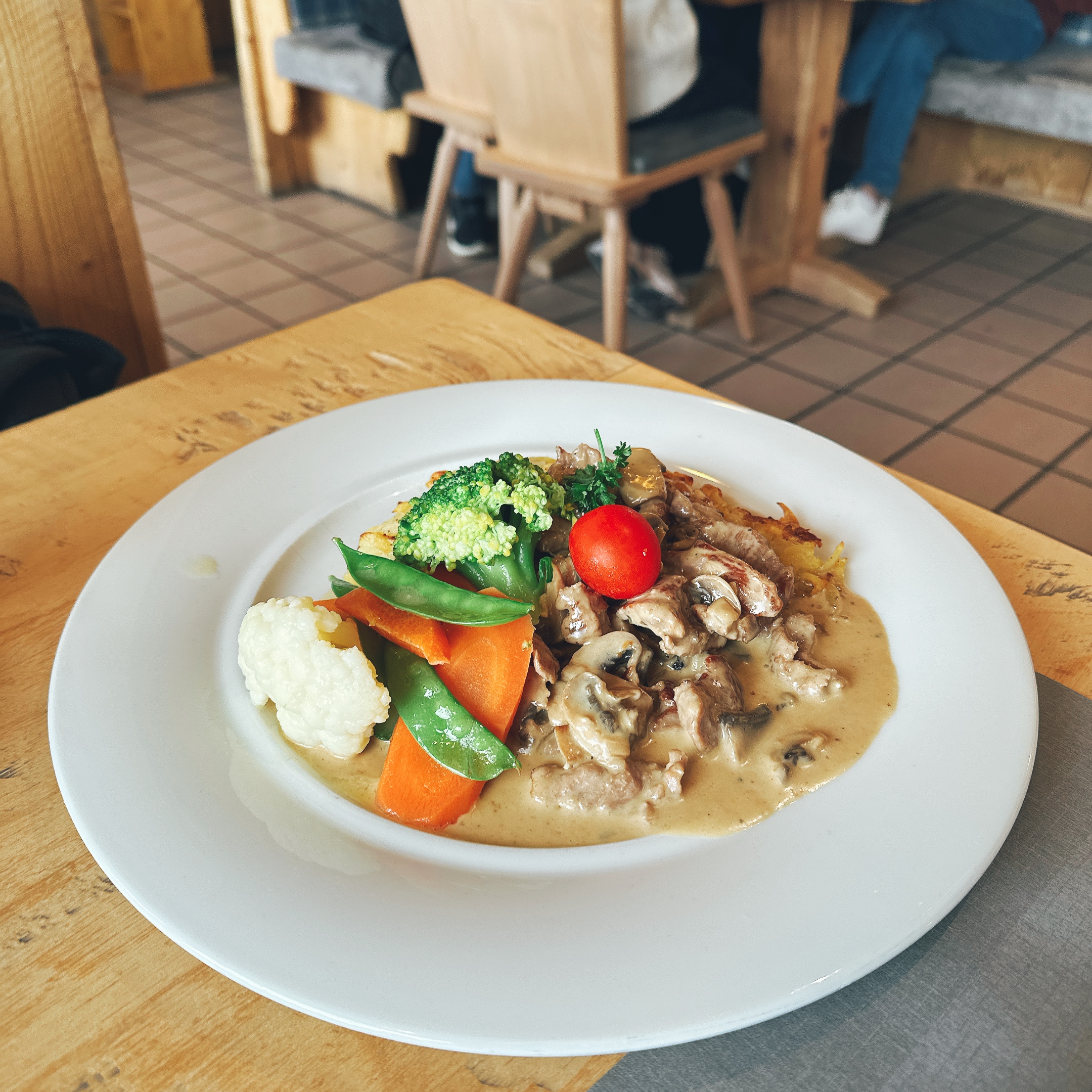 パノラマレストラン ツーリッヒャー・ゲシュネッツェルテス