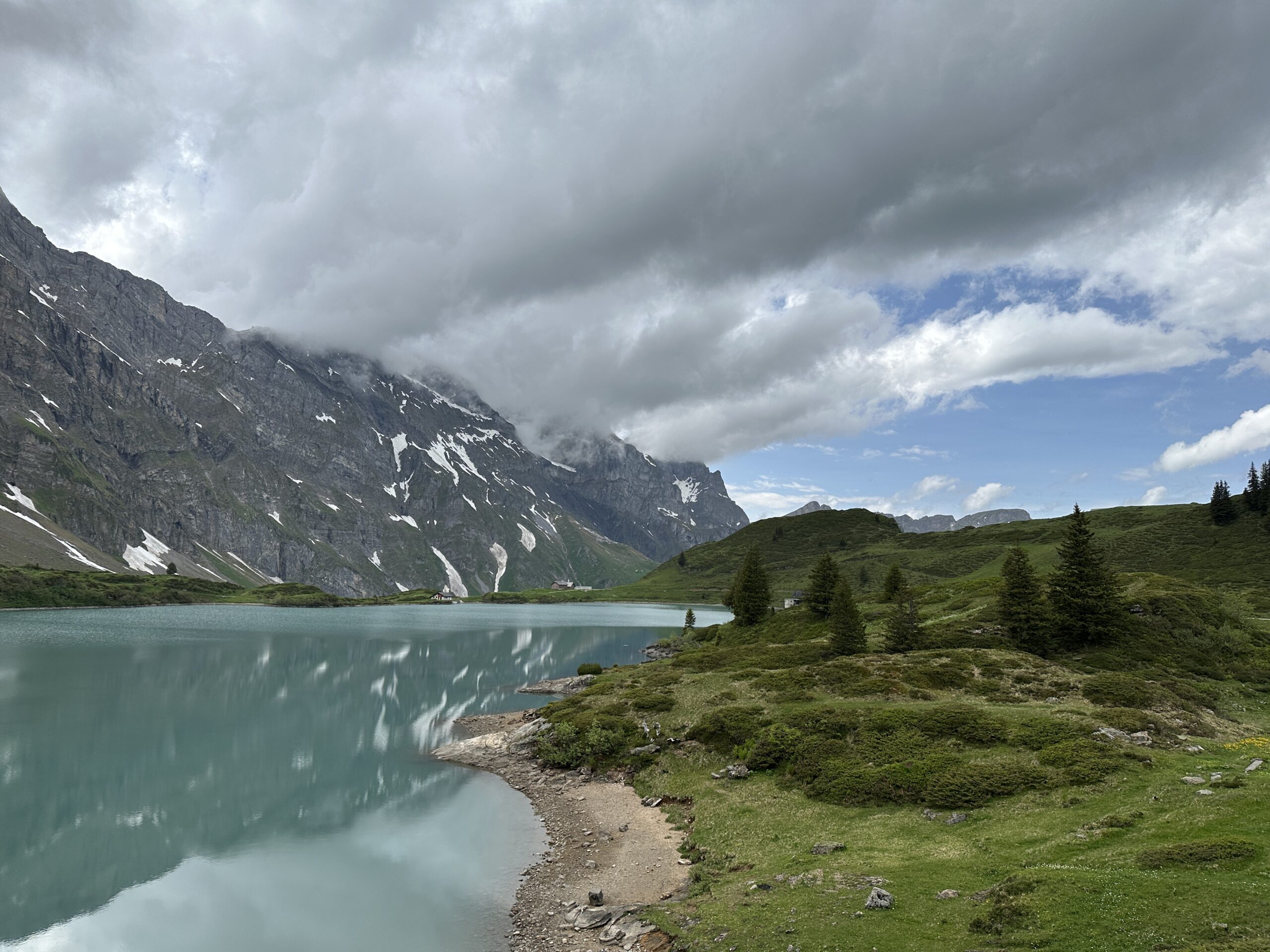 トリュプゼーの周りをハイキング