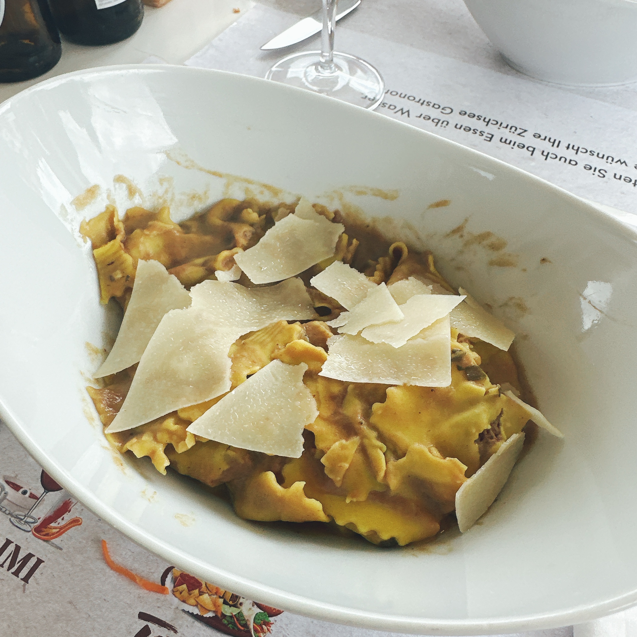 チューリッヒ湖クルーズ ランチ