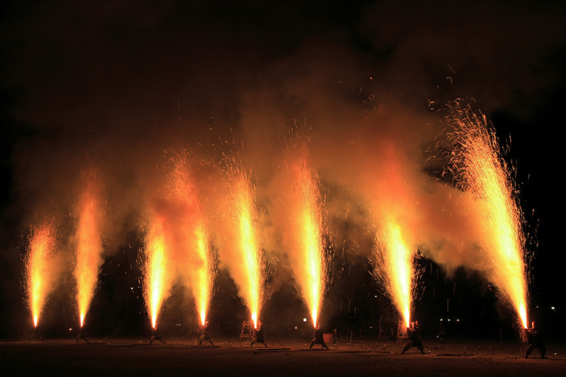 手筒花火(イメージ)