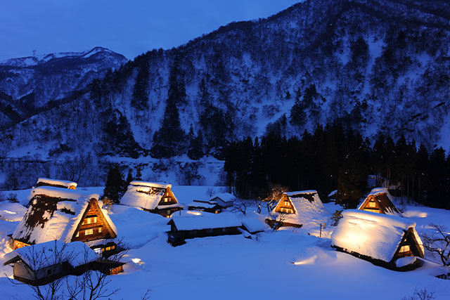 五箇山菅沼地区 雪あかり（イメージ）