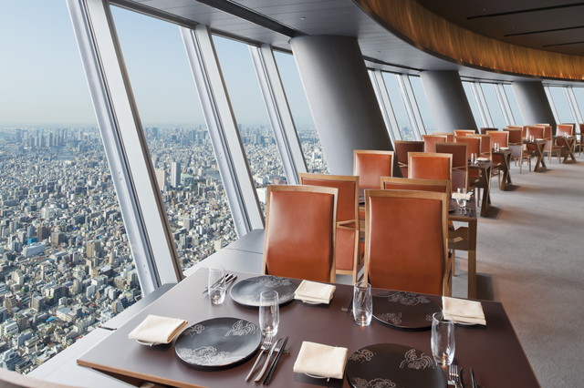 Sky Restaurant 634 店内（イメージ）