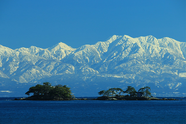 冬の立山連峰（イメージ）