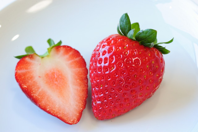 いちご狩り食べ比べ 切るとかわいいハート型とちあいか（イメージ）