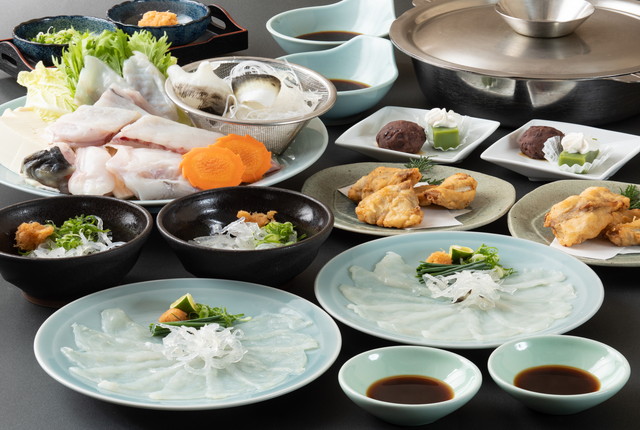 「道頓堀 治兵衛」　萩コース イメージ（画像は2人前。デザートは内容が異なります）