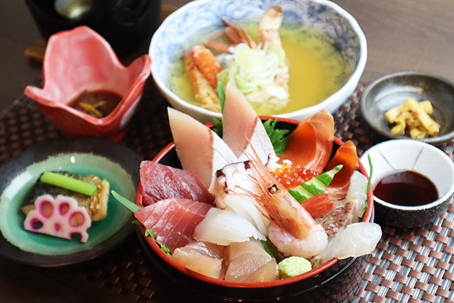 氷見漁港場外市場 ひみ番屋街 氷見きときと丼（イメージ）
