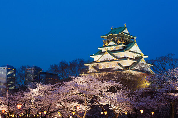 【関西】夜桜ライトアップが楽しめるおすすめスポット〈桜の見頃やイベント情報なども紹介・2026年最新〉