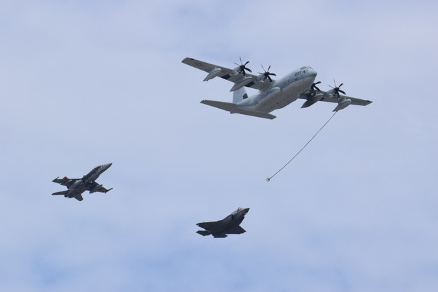 岩国FD2024にて　空中給油デモ