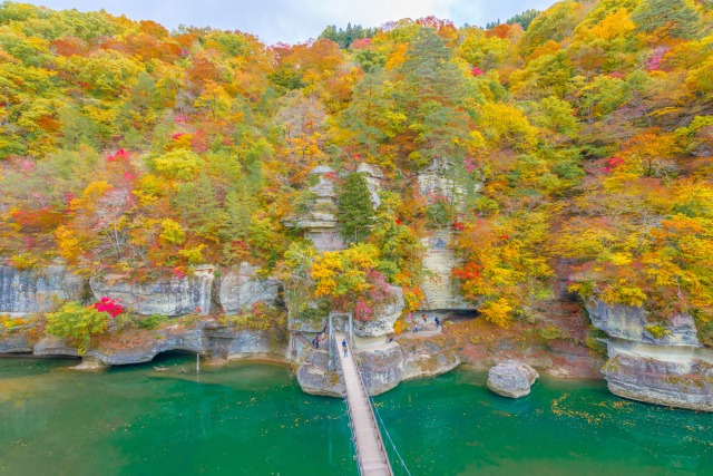 紅葉の塔のへつり（イメージ）
