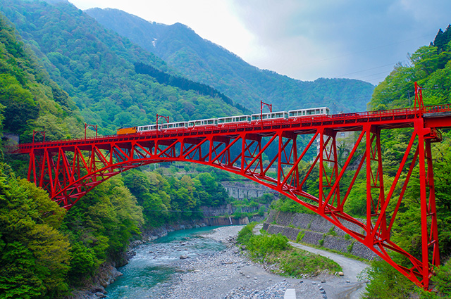 黒部峡谷トロッコ電車 イメージ
