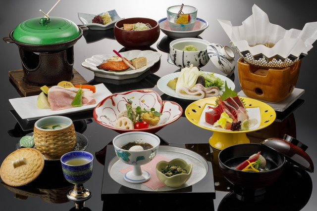 和倉温泉のと楽 夕食（イメージ）
