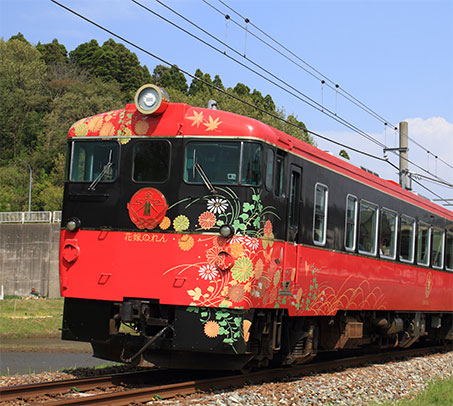 3つの観光列車で巡るツアーのイメージ（花嫁のれん）