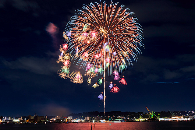 塩竈みなと祭前夜祭の花火大会(イメージ)