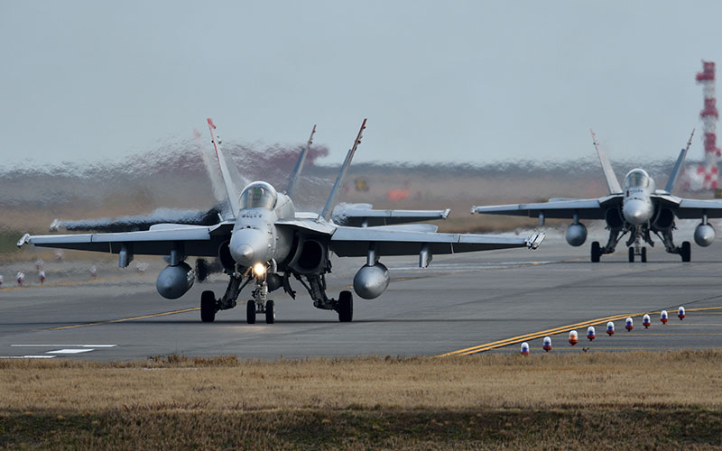 タキシング中のF/A-18C