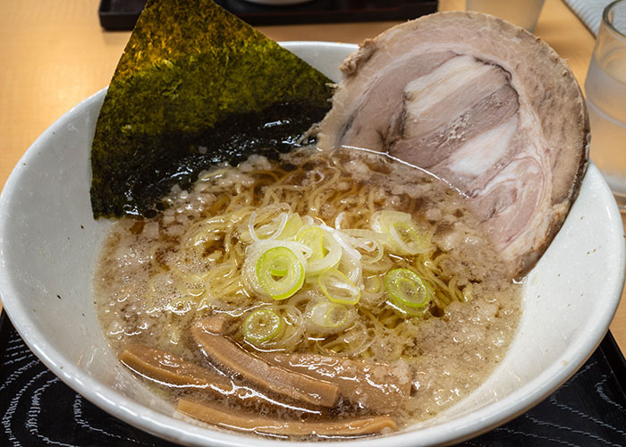 米子のB級グルメ「牛骨ラーメン」