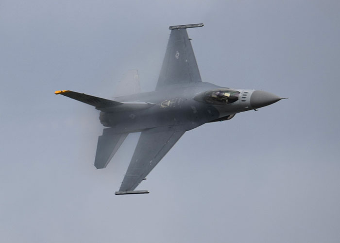 f-16