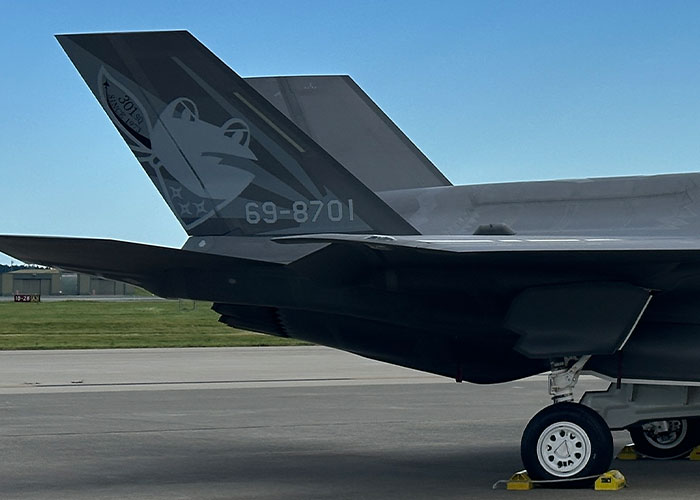 302sq F-35A