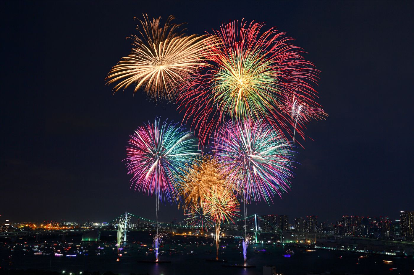 東京湾の花火