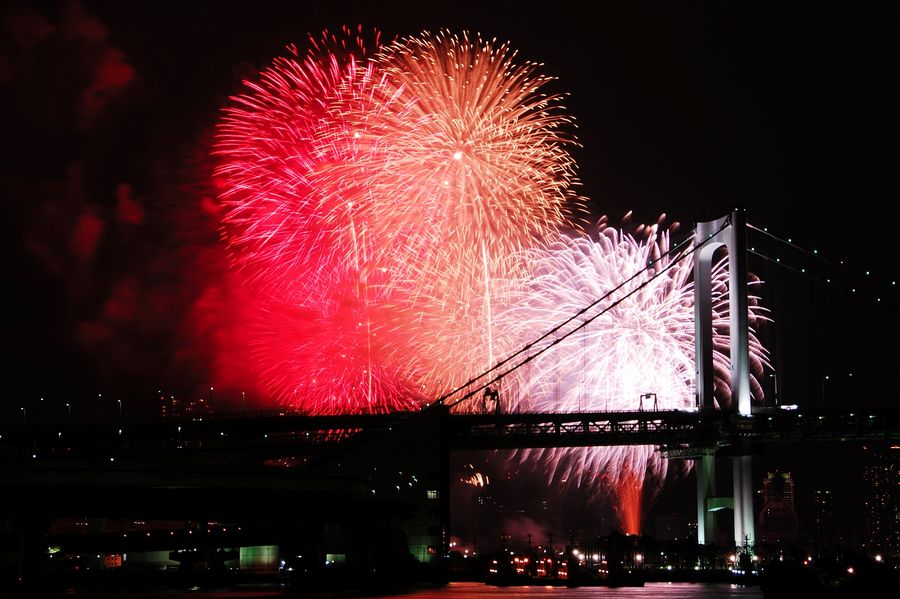 東京湾の花火