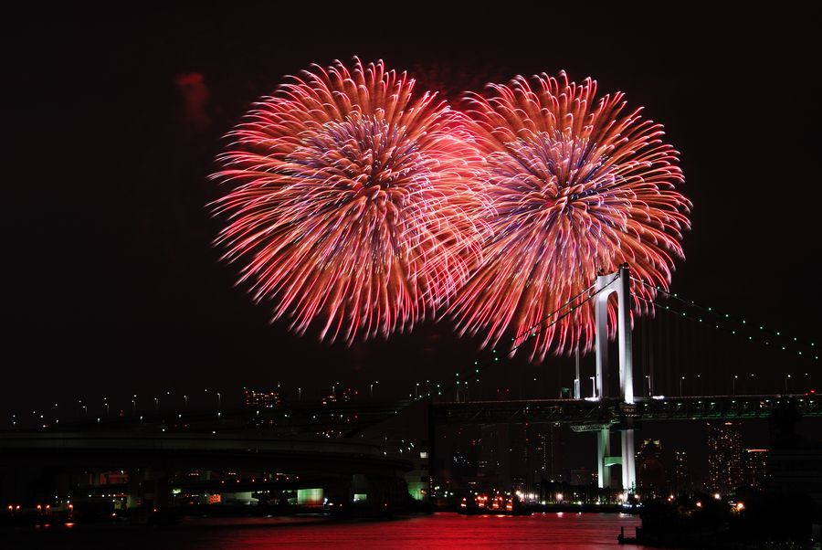 東京湾の花火