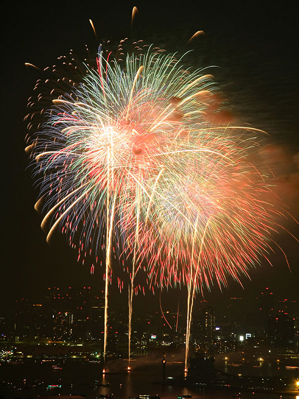 東京湾の花火